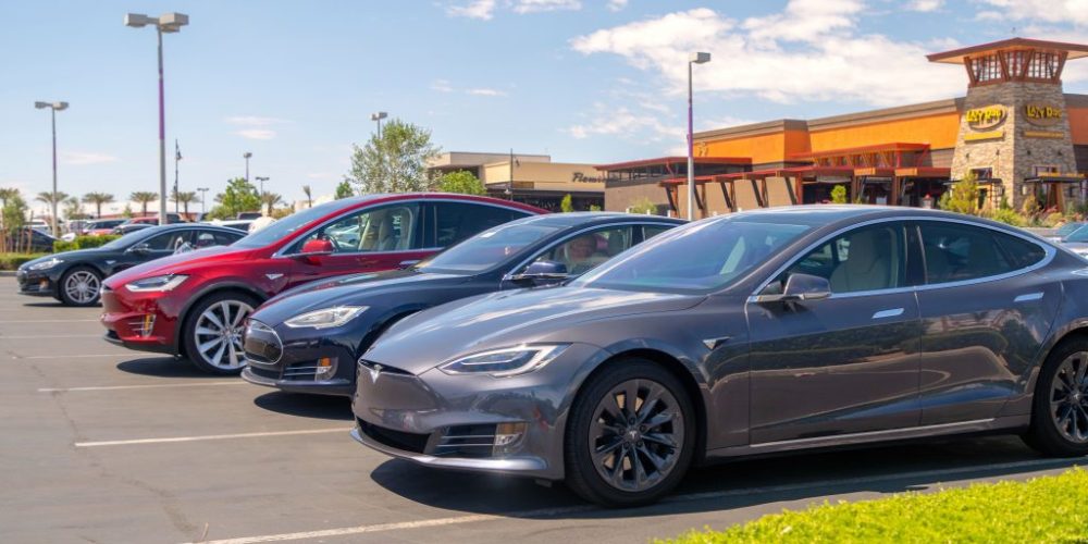 TESLA OWNERS TEAM UP FOR AN EPIC LAS VEGAS ROAD TRIP