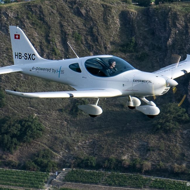 Electric Airplane Lands in Scottsdale
